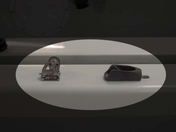 Pole Topper clam cleat on centrecase